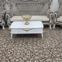 مبل ۷نفره کارکرده همراه با جلو مبلی و دوتا عسلی