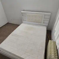 تخت با تشک رویال