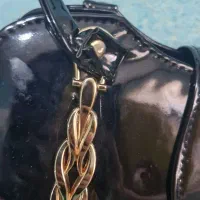 کیف ورنی مشکی کاملا سالم .طلایی استیل ور نگ ثابت|کیف، کفش، کمربند|بندرعباس, |دیوار