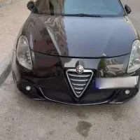 الفارومئو جولیتا ۲۰۱۲ کارکرد ۱۷۵ کامل رنگ مشکی