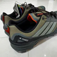 کتونی آدیداس ترکس اورجینال|کیف، کفش، کمربند|رشت, فلسطین|دیوار