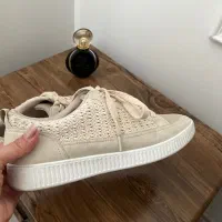 کفش خارجی|کیف، کفش، کمربند|مشهد, دانشجو|دیوار