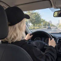 آموزش رانندگی بانوان با تخفیف ویژه مربی خانم حسینی