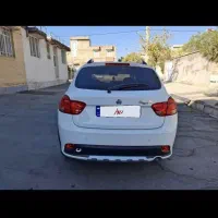 کوییک r خانگی 1402|خودرو سواری و وانت|شیراز, شیشهگری|دیوار