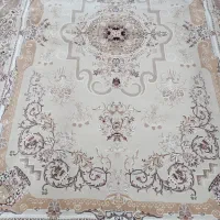 یک عدد فرش 6 متری 700 شانه