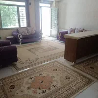 منزل دربست همکف همراه پارکینگ و حیاط با امکانات|اجارهٔ کوتاه‌مدت آپارتمان و سوئیت|شیراز, شاهچراغ|دیوار