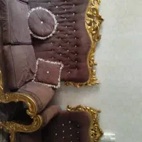 مبلمان ۷نفره سالم با یه عدد میز عسلی