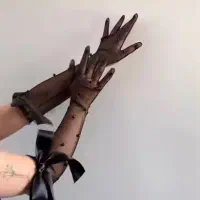 دستکش و مچ بند های توری و‌مخمل|لباس|ارومیه, |دیوار