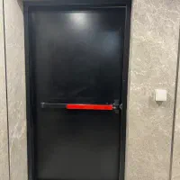 فروش یک عدد درب ضد حریق دارای تاییدیه آتش نشانی