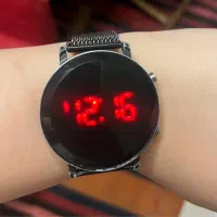 ساعت مچی دیجیتال بند اهن ربایی