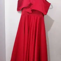 لباس مجلسی در حد نو یکبار پوشیده شده