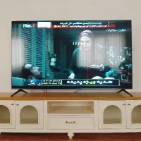 میز تلویزیون مناسب تلویزیون بالای ۶۰ اینچ