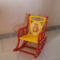 صندلی کودک در حد ک استفاده چندانی نشده