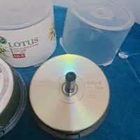 تعدادی سی دی و دی وی دی CD و DVD|قطعات و لوازم جانبی رایانه|اصفهان, خرم|دیوار