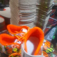 لیزر کار کفش ورزشی