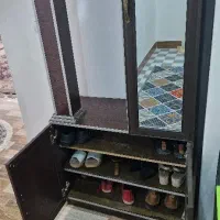 کمد و جاکفشی اینه داره