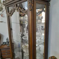 ویترین چوبی منبت کاری شده کار دست چوب راش|بوفه، ویترین، کنسول|ری, اقدسیه|دیوار