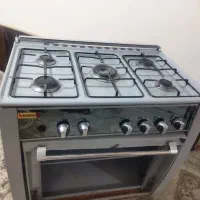 اجاق گاز 5 شعله تمیز شیشه اش شکسته1200تومان