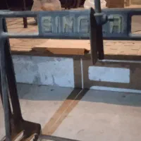 چرخ خیاطی پایه دار سینگر عتیقه قدیمی|چرخ خیاطی و ریسندگی|نهاوند, |دیوار