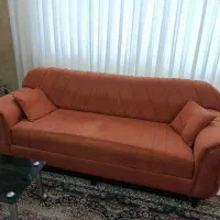 تعدادی لوازم منزل به علت مهاجرت