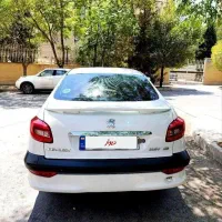 207 صندوق دار دنده دستی بسیار کم کار و تمیز|خودرو سواری و وانت|اصفهان, سپاهان‌شهر|دیوار
