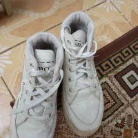 بوت دخترانه سایز ۳۵ کاملاً سالم