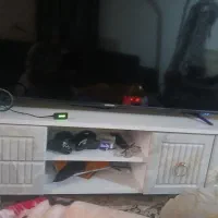 میز تلوزیون نوی نوی دوماهه خریدم