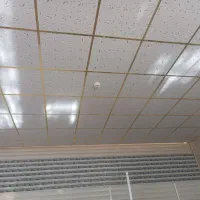 اجرای سقف کاذب تایلهای ۶۰در۶۰