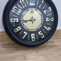 ساعت دیواری