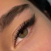 مدل برای خدمات اکستنشن مژه