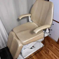 تعدادی وسایل سالنی و خدمات زیبایی