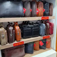 تولید و فروش انواع کیف های چرم طبیعی