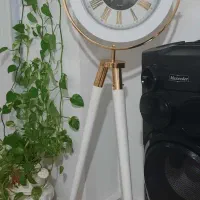 ساعت ایستاده سالم