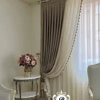 کنار پرده|پرده، رانر، رومیزی|میانه, |دیوار