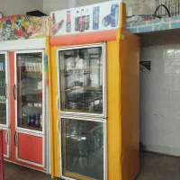 یخچال ایستاده و قفسه|فروشگاه و مغازه|زاغه, |دیوار