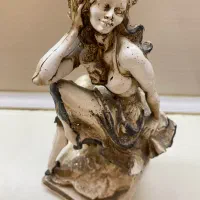 مجسمه دکوری طرح بانوی کلاسیک