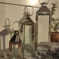 فانوس کنار سالنی خارجی