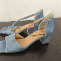 کفش کتونی|کیف، کفش، کمربند|ری, دیلمان|دیوار