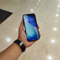 آیفون ۱۳ نرمال zaa رنگ مشکی