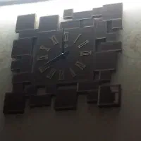 ساعت دیواری در حدنو