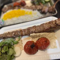 باریستا مسلط به بار گرم و‌سرد ،سالندار