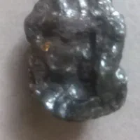 یک عدد شهاب سنگ.وسنگ الماس آسیاب