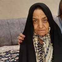 پرستار شبانه روزی برای نگهداری از سالمند