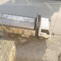 آبیاری باغ با تانکر