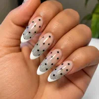 کاشت ناخن فقط 300 افرپایان ماه