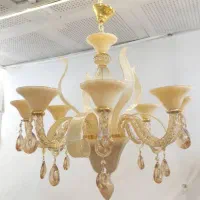 لوستر کریستالی شاخه پیچ زنبق شیپوری
