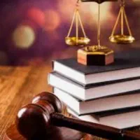 وکیل پایه یک با پانزده سال سابقه