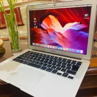 مک بوک ایر۲۰۱۲ صددرصدسالم هارد۲۵۶ ssd و شارژراپل