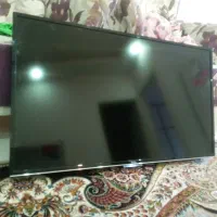 تلویزیون ۴۰ اینچ تی سی ال