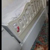تخت کودک نوجوان گهواره دار نونو استفاده نشده|تخت و سرویس خواب|مشهد, حضرت حجت|دیوار